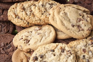 Chocolate chip and oatmeal raisin cookies